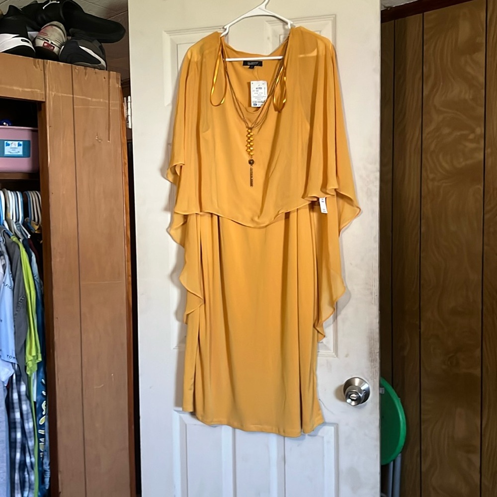 Beautiful flow gold dress